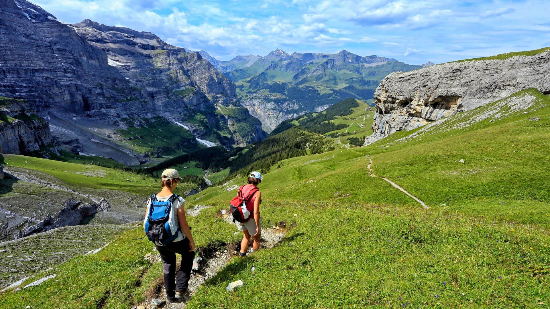 travel camps, international camps, camps for teens, summer camps switzerland, recreational camp, leadership camps